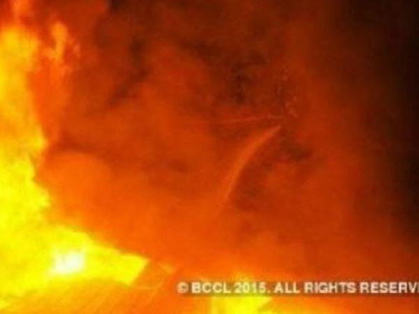 Mumbai: Fire breaks out at a plastic factory in Kandivali