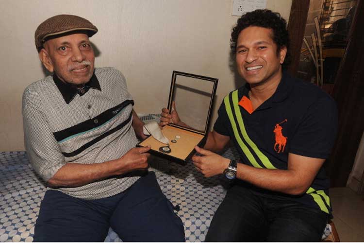 Tendulkar's Childhood Coach Ramakant Achrekar Passes Away in Mumbai