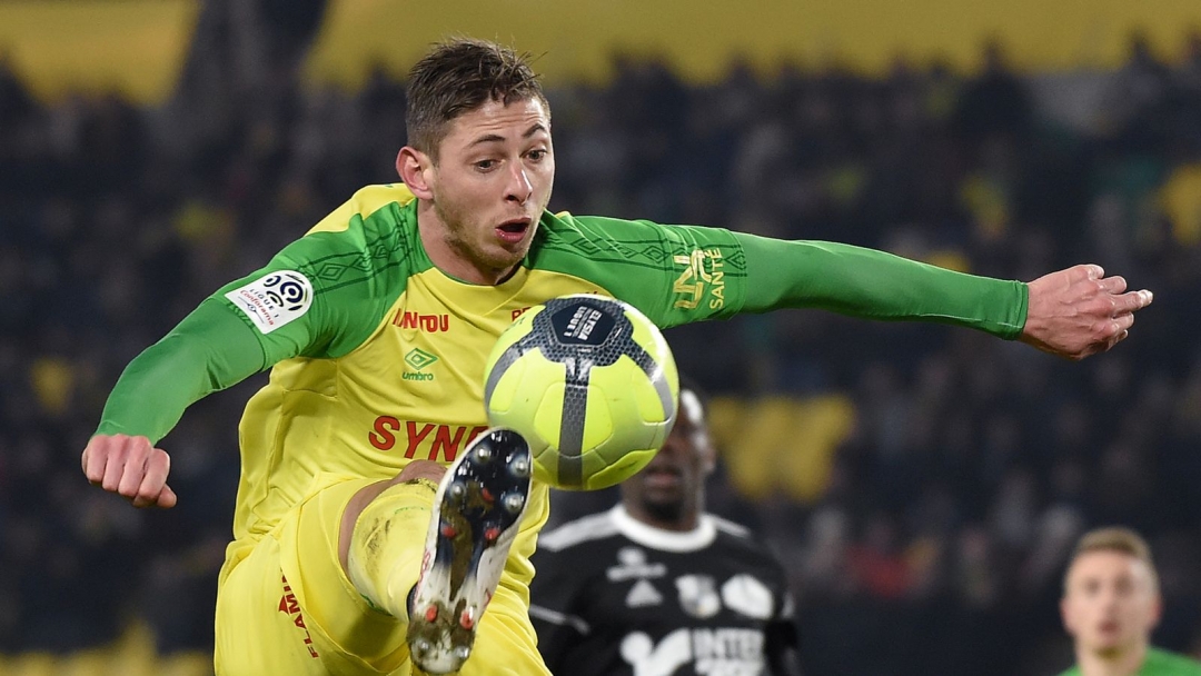 Emiliano Sala: Search for missing Cardiff footballer called off by police