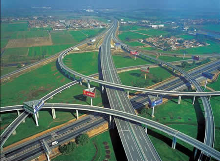 Yogi Adityanath Govt Approves Construction of World’s Longest Expressway; to Cost Rs 36,000 Crore