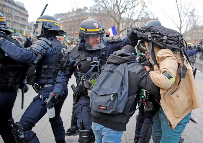 ‘yellow vest’ boxer given one-year sentence ﻿ French ‘yellow vest’ boxer given one-year sentence