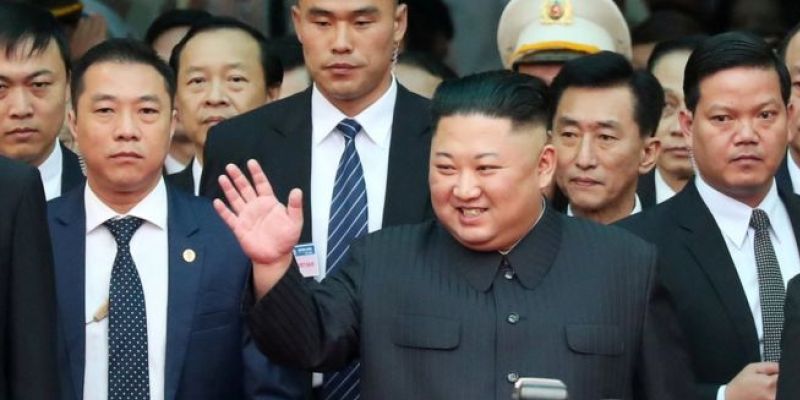 Kim Jong-un arrives in Vietnam