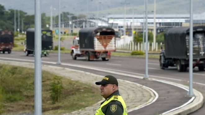 Venezuela crisis: Aid lorries stuck in Colombia border city