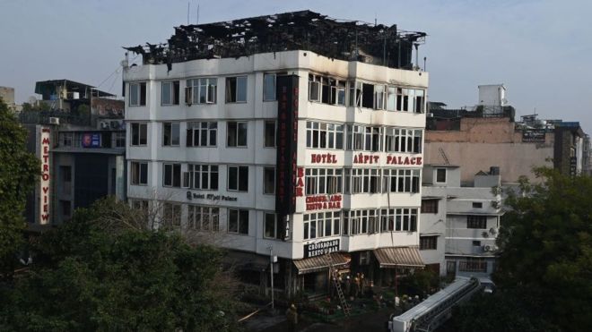 Karol Bagh: Seventeen die in Delhi hotel fire