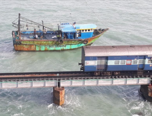 Strong winds in Pamban sea delay trains by up to 3 hours