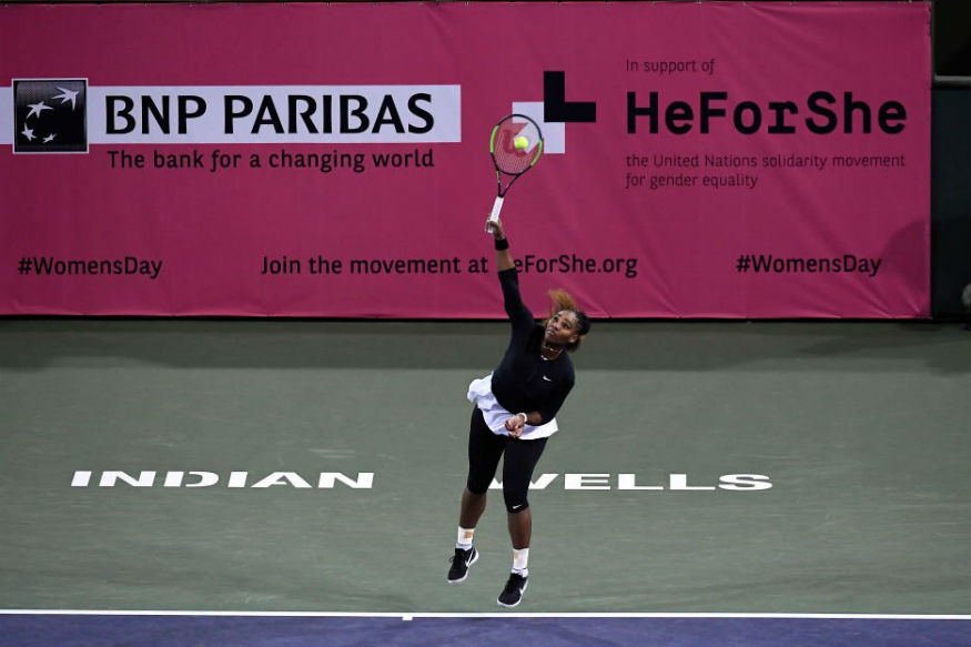 Serena Out-guns Azarenka to Reach Indian Wells 3rd Round
