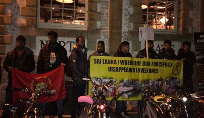 Tamil protestors who waved LTTE flags at Ranil in Britain, released
