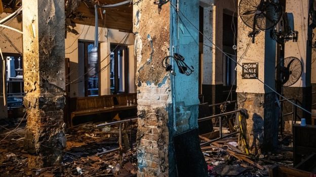 Sri Lanka bombings: 15 die in blast during raid on suspected hideout