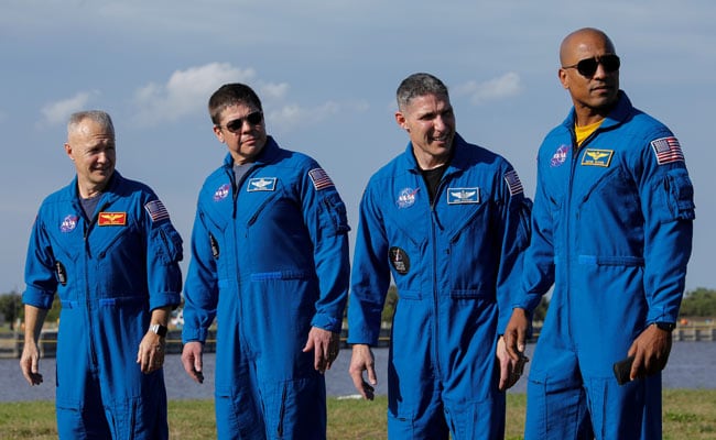 NASA Astronauts Aboard SpaceX Capsule, Ready For