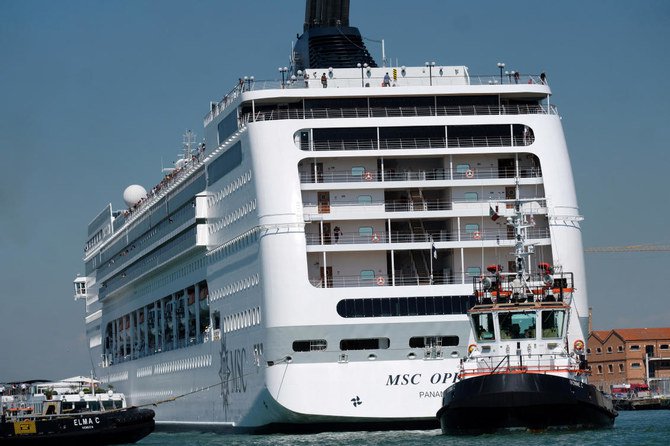 Cruise ship slams into Venice wharf as tourists flee