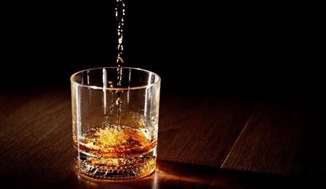 Sri Lanka's per capita consumption of liquor hits 95 percent : WHO