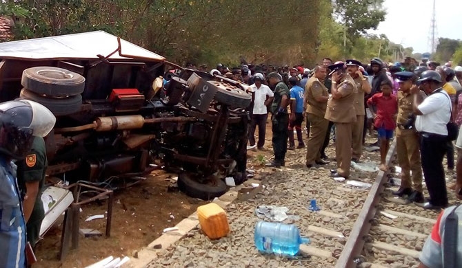 Six army personnel killed, in Kilinochchi train collision