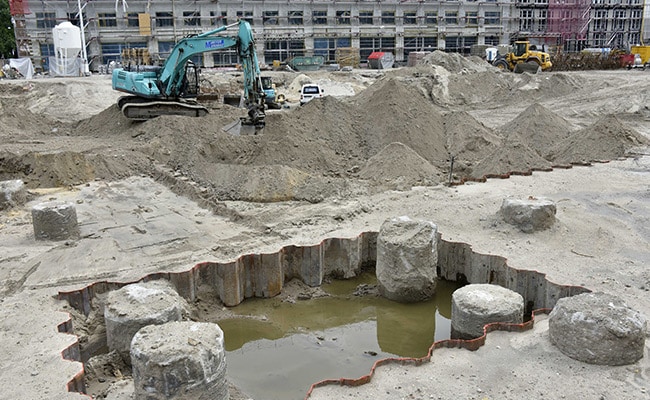 WWII Bomb Found At Construction Site In Berlin Forces Evacuation