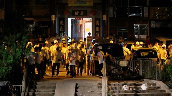 Hong Kong protests: Armed mob storms Yuen Long station