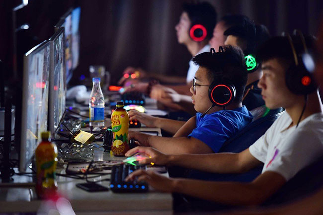 China slashes the time of minors playing online games due to COVID threatening