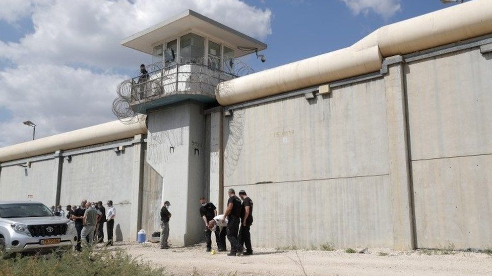 A major heroic Escape from Israeli's High Security prison