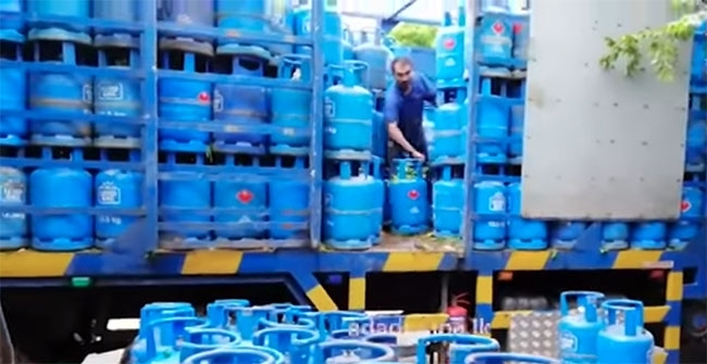 Continuing crisis for Srilankans – again going up of gas cylinder price!