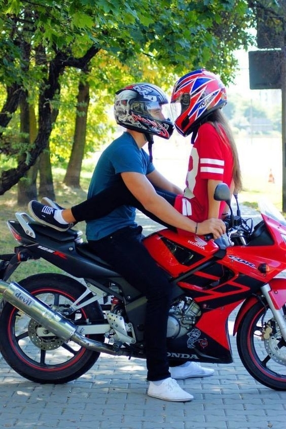 A girl went with her lover on motorbike ; incident happened to her on the road in Jaffna!