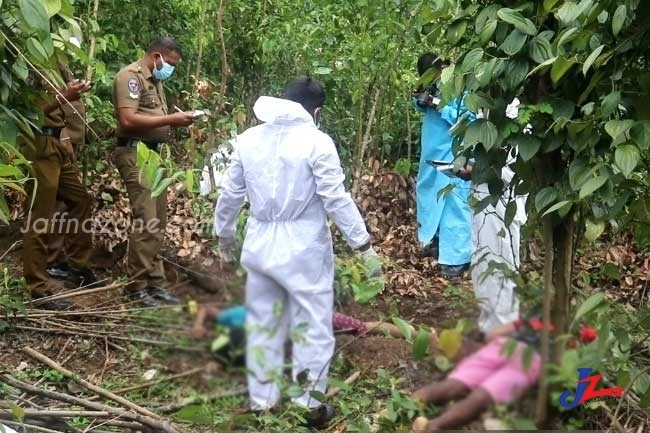 Lovers escaped as relations saw them..! Then they both found dead in forest!!