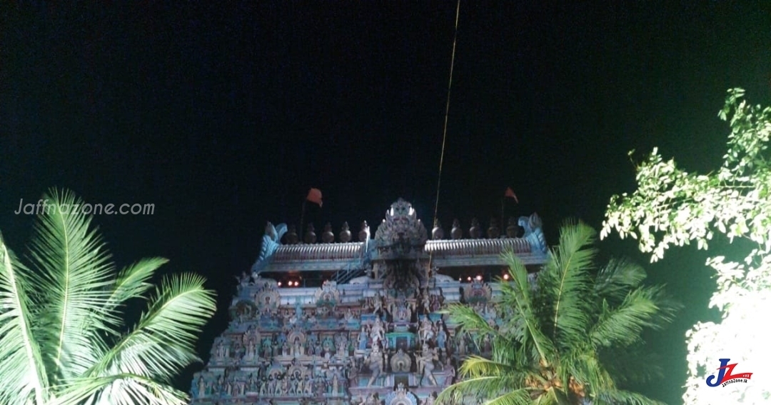 A paradise Lamp on South Tower of Thillai Sithamparam for spiritual peace of Mappana Mudaliyar!