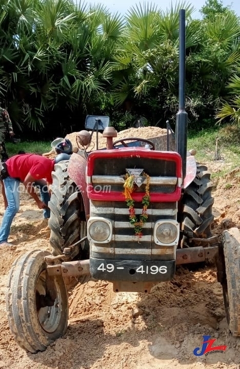 The army rounded up the sand robbers in Palavi in Thenmarachi!