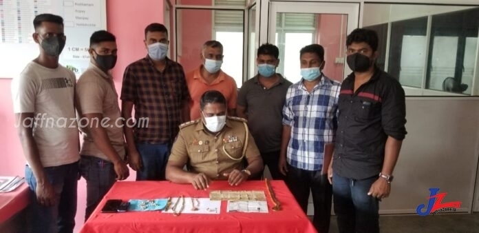 Two from J/ Gurunagar trapped in a house-breaking robbery!