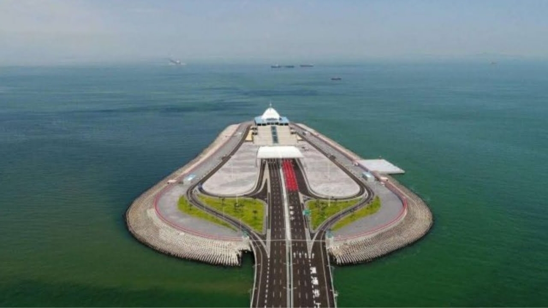 China opens 6.65 mile under water Taihu Tunnel!