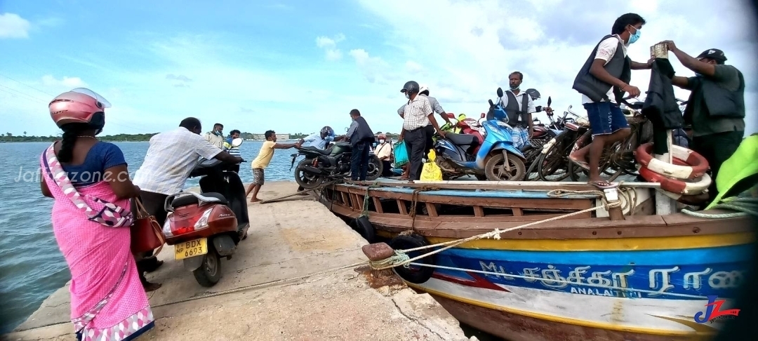 Ferry service between Kayts – Karaingar came stagnant! People suffer a lot.. Road Development Authority asleep?