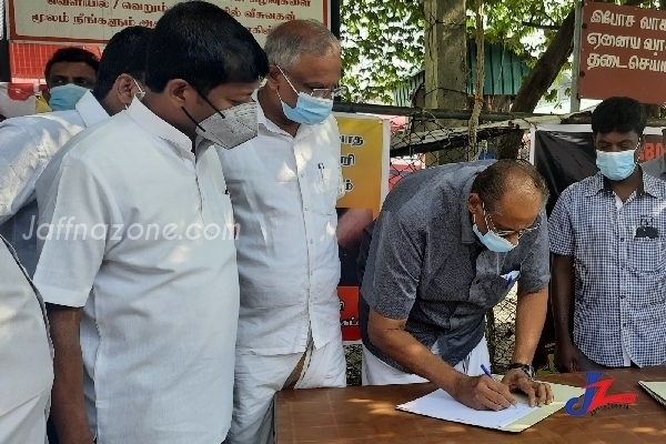 Signature protestation in Jaffna too following Colombo !