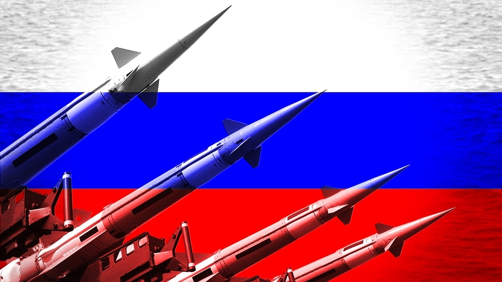 How many nuclear weapons does Russia have?