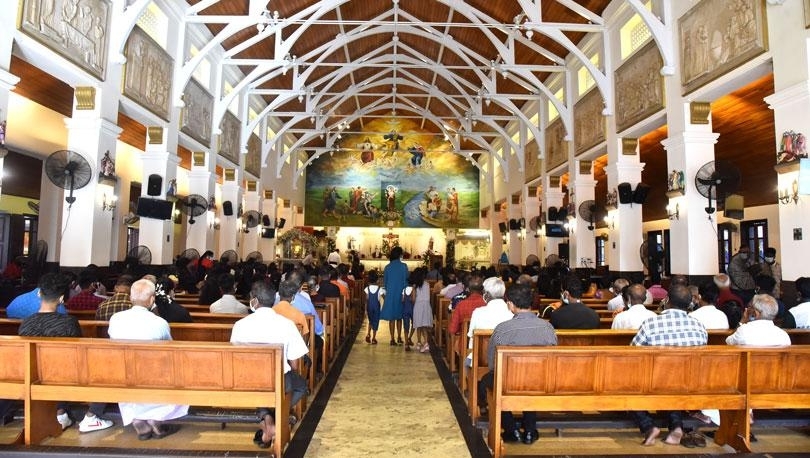 Easter Sunday service at St. Anthony’s Kochchikade