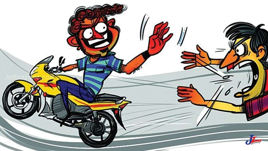 A latest technique in motorbike theft in Jaffna- Kallundai road!