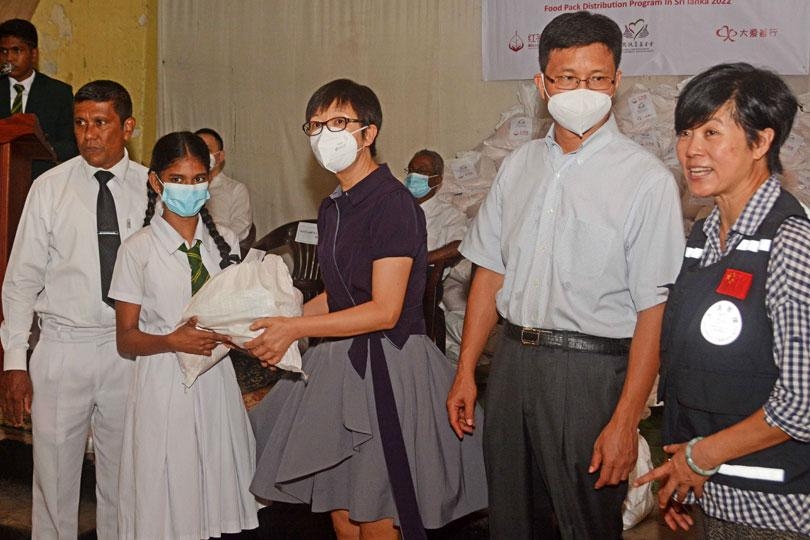 Dry rations for school children in Colombo