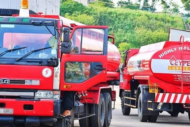 AG ordered to submit proper fuel distribution mechanism for essential services