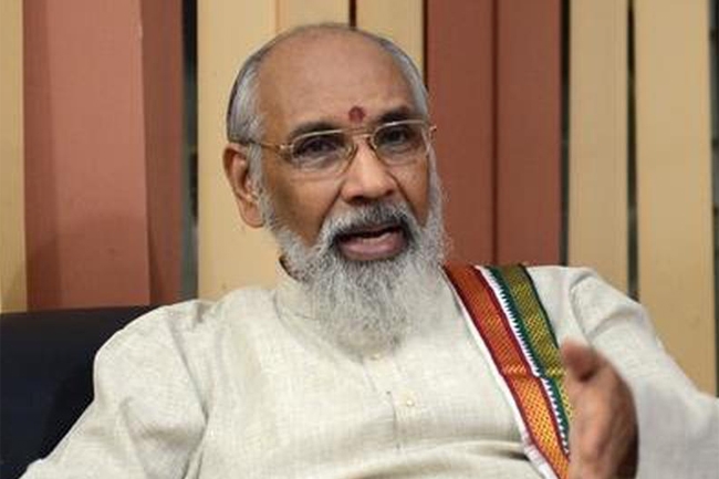 Opportunist Vigneswaran to back Ranil for presidency