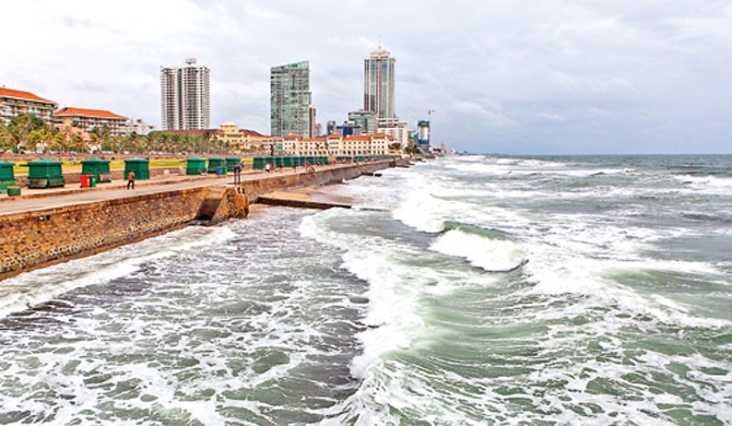 Another unidentified body found in Galle Face beach ! Is it another Pattlanda style ?