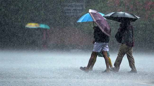 Heavy showers expected in several provinces