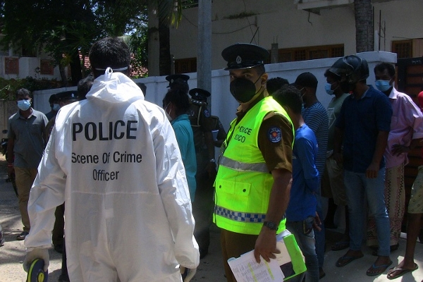 A body of a male amputated head,hands and legs found in Vavuniya !