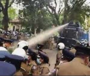 Tear gas and water cannons fired at IUSF protestors