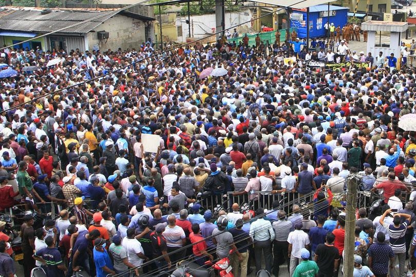 Massive Protest by Colombo Port Authority employees federation !