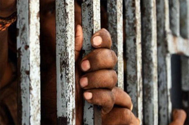 Kegalle prison inmate shot dead while trying to flee