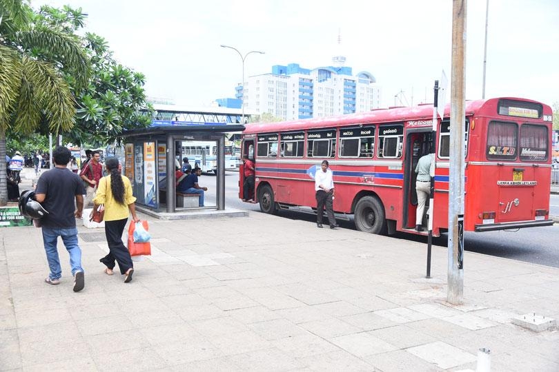 Movement of people in Colombo city sparse