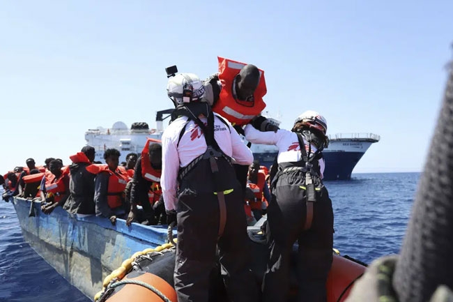 Over 1,000 migrants reach Italian isle; 23 reported missing